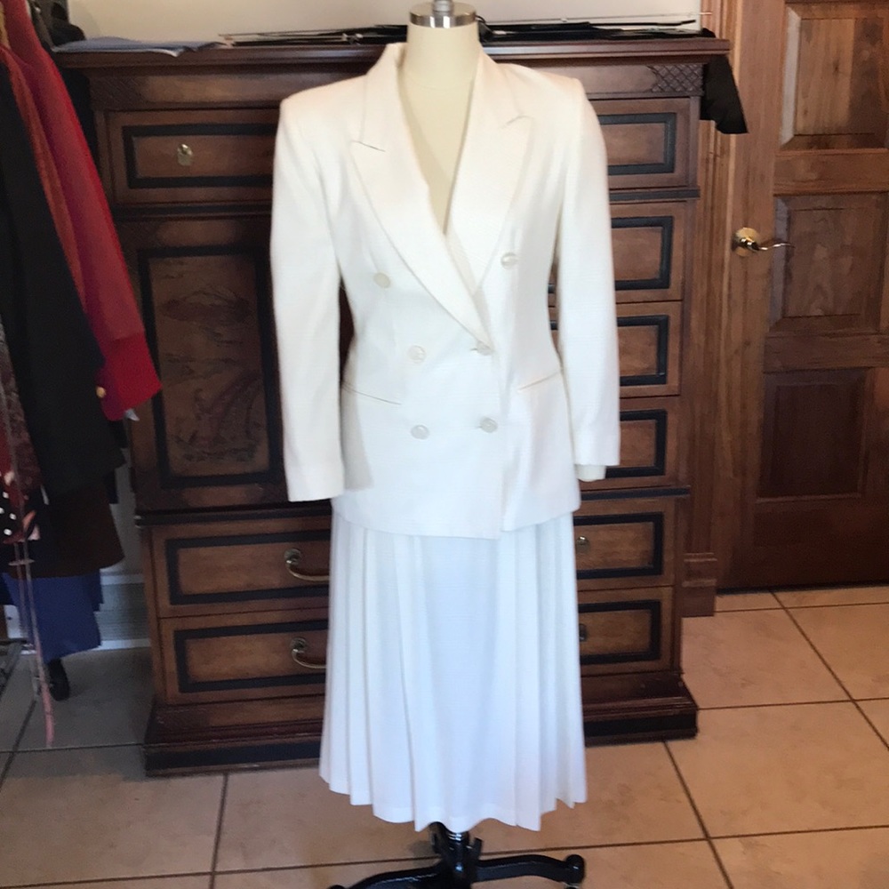 Petite Cream colored suit set